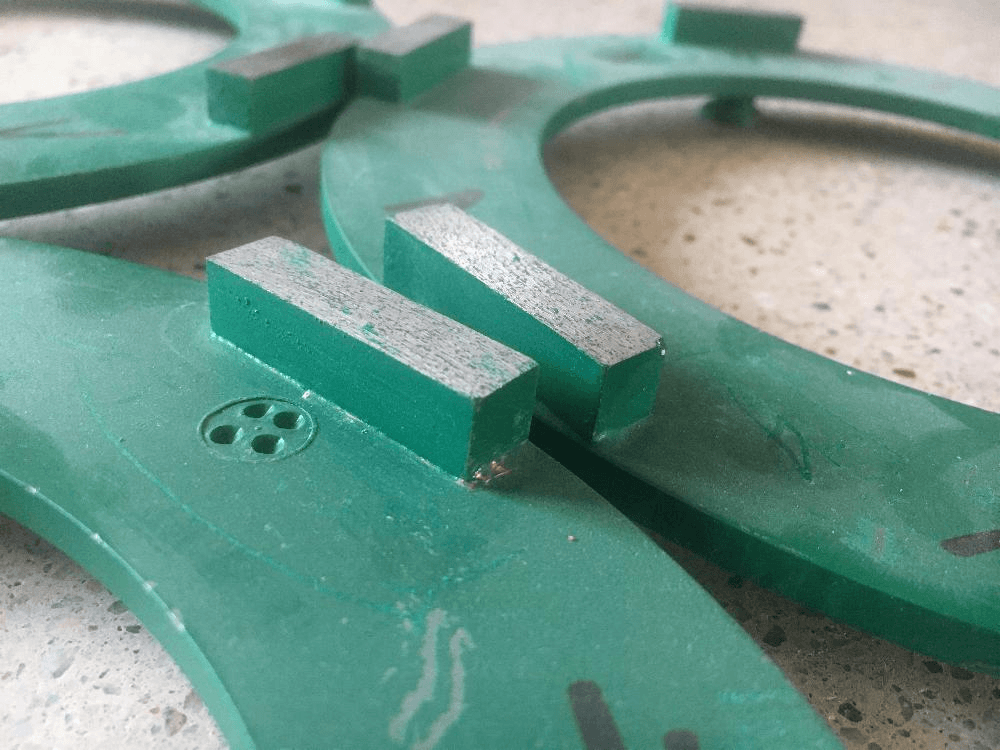 Fém kötésű szerszámok Levighetor Max géphez