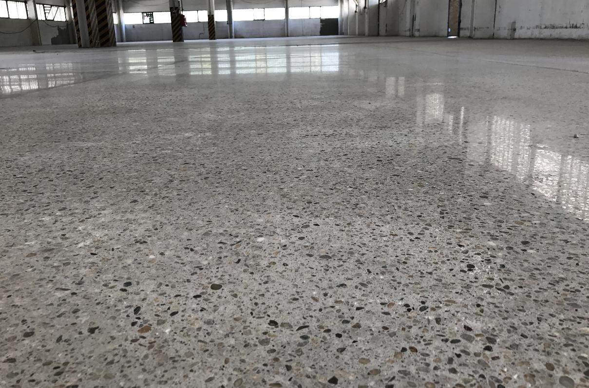 htc superfloor betoncsiszolás, csiszolt beton